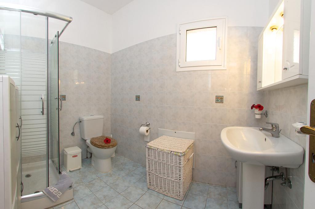 George Apartments Лурдата Номер фото